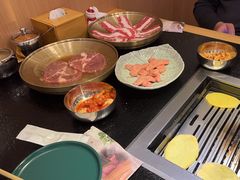 -臻牛烤肉