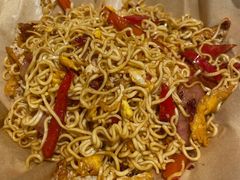 蛋炒方便面-肉店炸炸炸·爆汁孜然牛肉