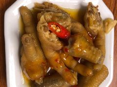 酸辣鸡脚-沙湾甜品(升平街店)