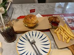 -必胜客(华邦银泰店)