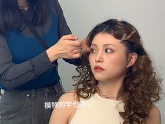 -金夫人化妆摄影职业培训学校