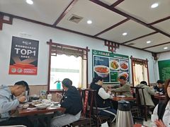 -湖南人家湘菜馆(镇江路店)