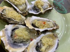 炭烧蒜蓉生蚝-贞姨美食·老字号海鲜大排档