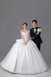-喜爱高定婚纱摄影