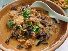 小鸡炖榛蘑-止观小馆·辽河口渔家菜(王府井店)
