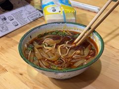 -拈签一笑黄牛肉辣卤串串