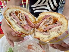 -Bánh Mì Huynh Hoa