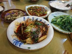 -聚八方土菜馆(余松路店)