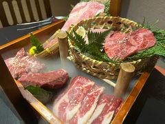 -山川小町·极番烧肉(新地假日广场店)