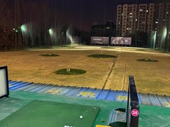 -仙霞高尔夫练习场-停车场