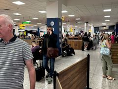 -格拉斯哥国际机场