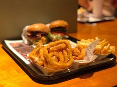-The Habit Burger Grill 哈比特汉堡(复兴soho店)