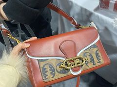 -COACH蔻驰(赛特奥特莱斯店)