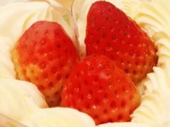 春樱草莓蛋糕-星巴克(贵阳花果园1店)