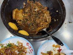 -屯老二农家铁锅炖·行业领军者(梅江店)