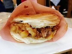 特色腊汁肉夹馍-河洛王三米皮(泉舜购物中心店)