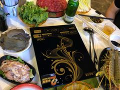 -鲜入围煮花胶鸡海鲜火锅