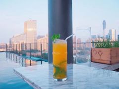 -The ROOF (通盈中心店)