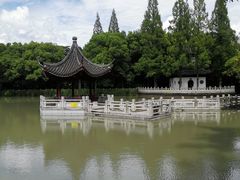 -汇龙潭
