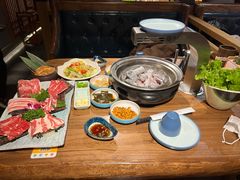 -明洞阿姨·韩式酱蟹烤肉·创意料理(三元桥店)