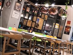 大堂-美膳居川菜馆油焖大虾烧烤(卓刀泉店)