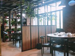 大堂-每食每刻·皖北新民地锅鸡
