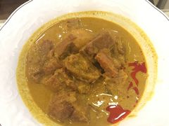 咖喱牛腩饭-翠华餐厅