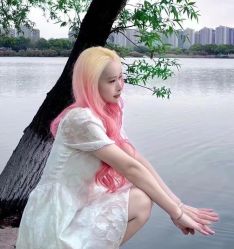 -IU潮牌·SALON
