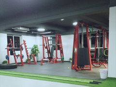 -越·健身工作室(华尔兹广场写字楼B栋店)