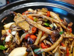 干锅茶树菇-阿瓦山寨(信地店)