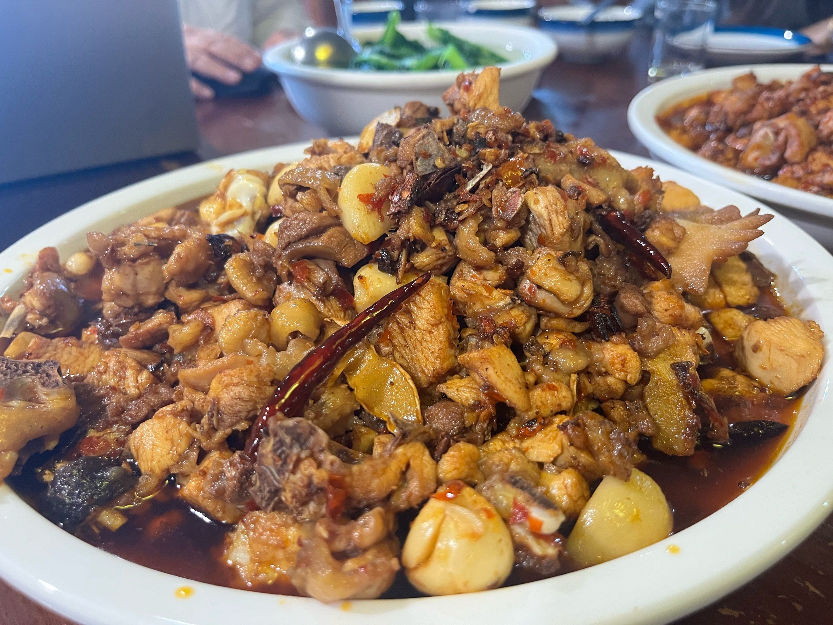 昆明最让我念念不忘的辣子鸡