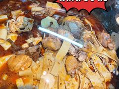 铁锅炖小鸡-炖四方东北铁锅炖·烧烤小龙虾(中豪国际店)