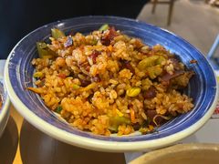 怪噜炒饭-包整·丝娃娃(一览甲秀楼风景店)