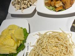 -张大师鸭爪爪特色干锅(南湖店)