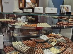 -Laderach 莱德拉(上海环贸iapm店)