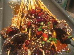 -沪小二炭火蛙锅(淮海中路美食不夜城店)