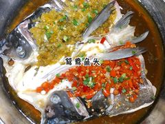 鸳鸯双色鱼头-湘聚缘.湖南菜(光明路店)
