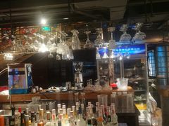 -临界音乐酒馆·小龙虾·江湖菜(华熙LIVE·鱼洞店)