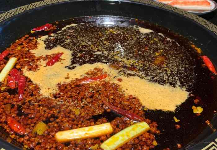 沐焰火锅(总店)-"环境挺不错的,团购价格便宜,应该是新开的.