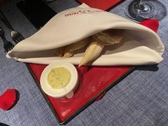 -弦月窗LUNETTE BY AMANDA(复兴路店)