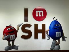 -m豆巧克力世界(上海世茂广场店)