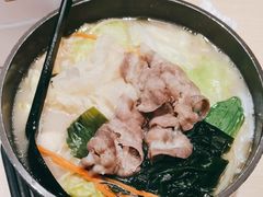 -灵芝妹子海鲜米线(劳动公园店)