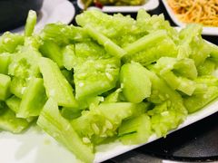 素拍黄瓜-有滋有味烧烤涮(果园星城C区店)