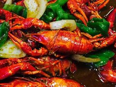 -虾弄弄海派小龙虾·牛羊蝎子火锅