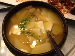 笋菇煮豆腐-唐廊烤鸭店(工体店)