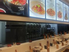 -鱼鲜饭香·招牌汽锅剁椒鱼头王