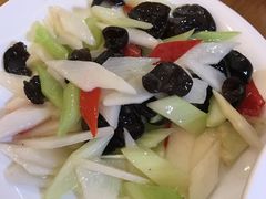 山药炒木耳-三猫黑鱼花(南大店)