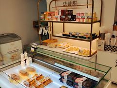 面包甜点陈列柜-法诗甜蛋糕店(皇姑大润发店)