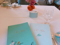 -The Diamond Jubilee Tea Salon at Fortnum & Mason