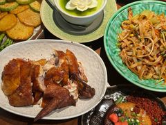 -包整·丝娃娃(一览甲秀楼风景店)